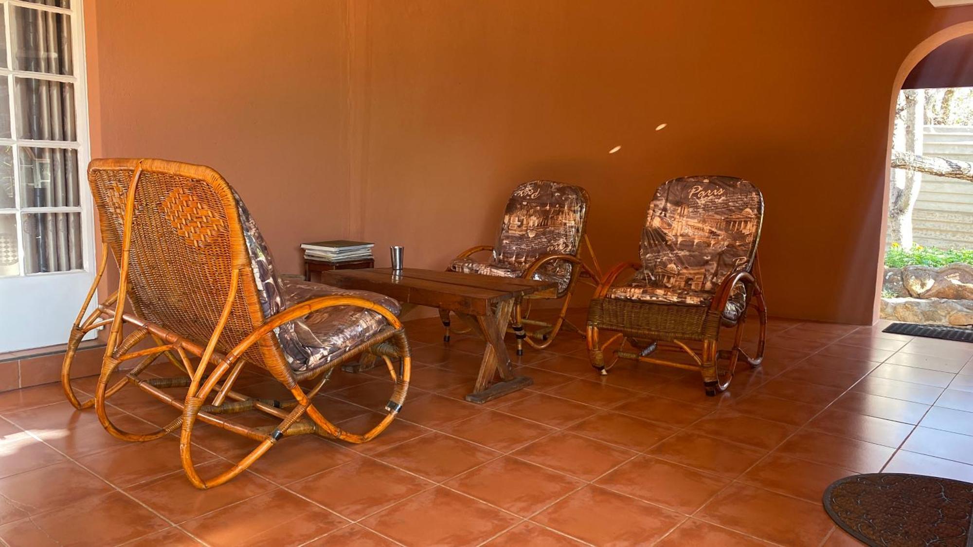 Lynns Guest House Bulawayo Bagian luar foto