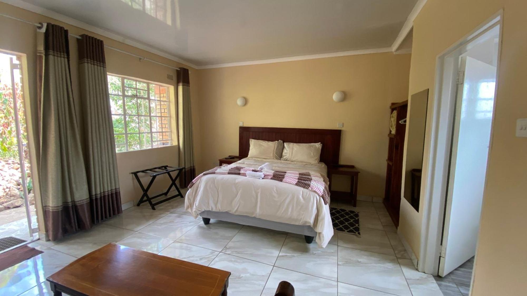 Lynns Guest House Bulawayo Bagian luar foto